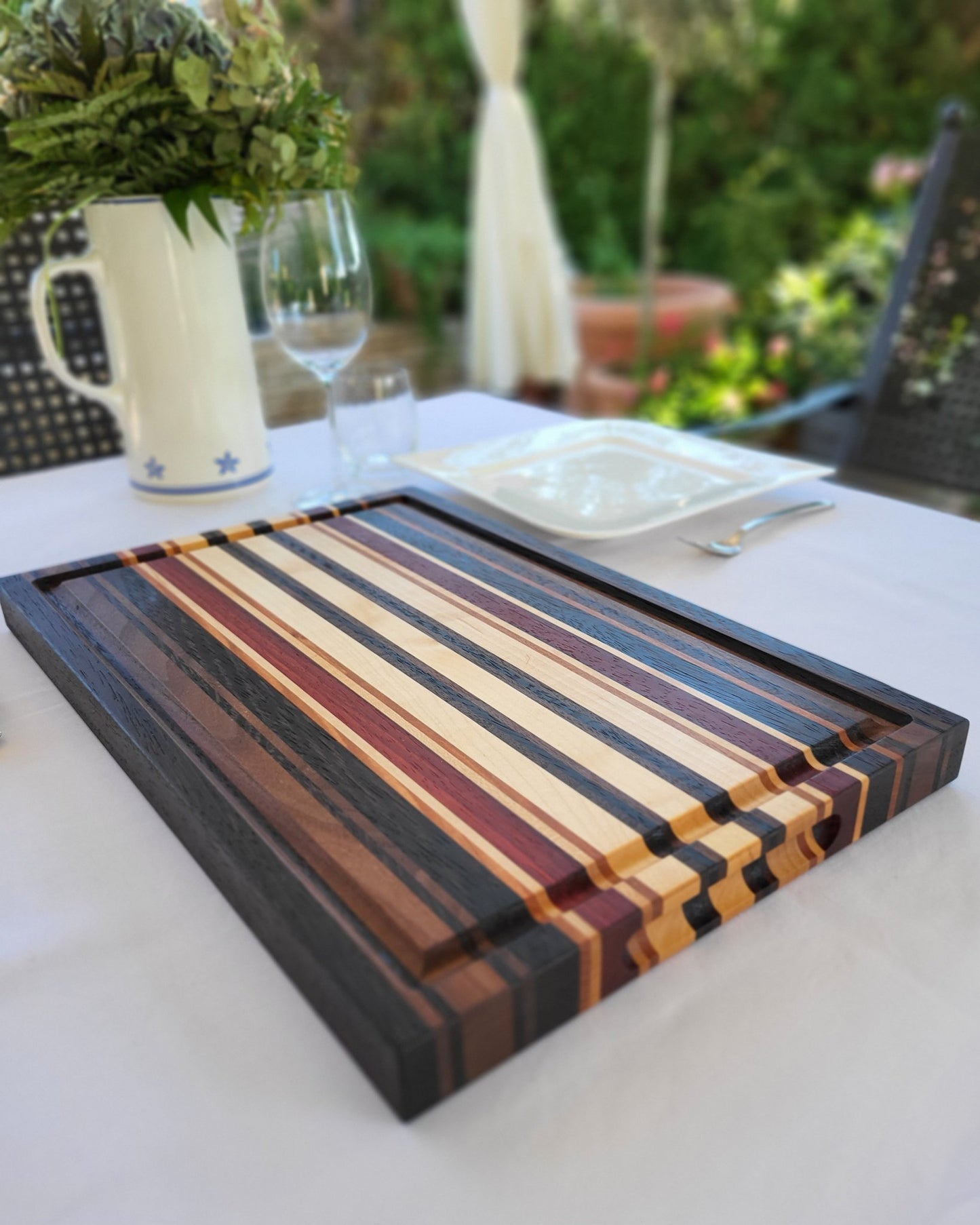 Premium Schneidebrett "Evidenge" (Nussbaum, Ahorn, Wenge und Padauk) - Manifakto